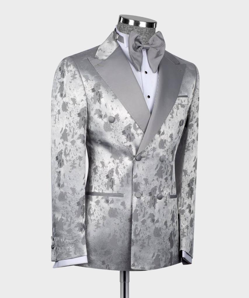 Classic Tuxedo Suit - Image 3