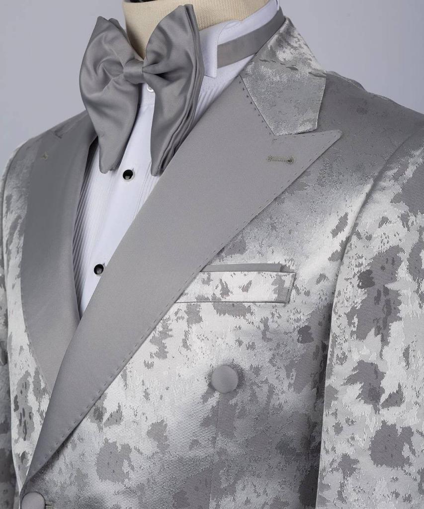 Classic Tuxedo Suit - Image 2