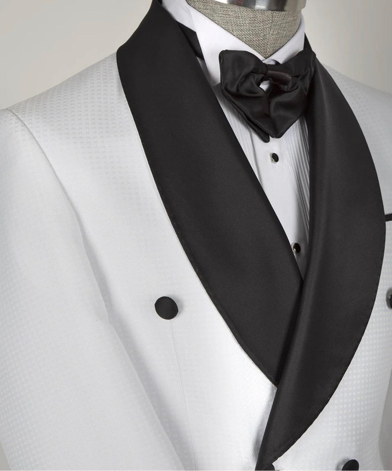 Classic Belted Tuxedo Suit - Image 4