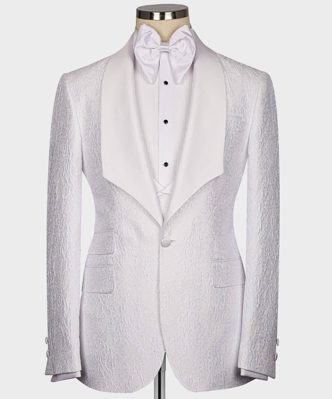 Classic Groom Tuxedo - Image 4
