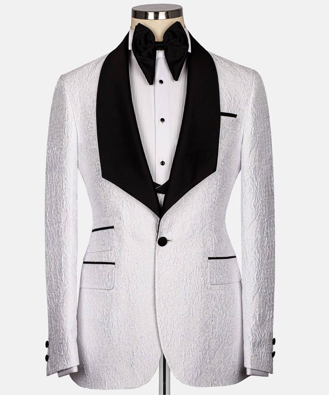 Classic Groom Tuxedo - Image 3