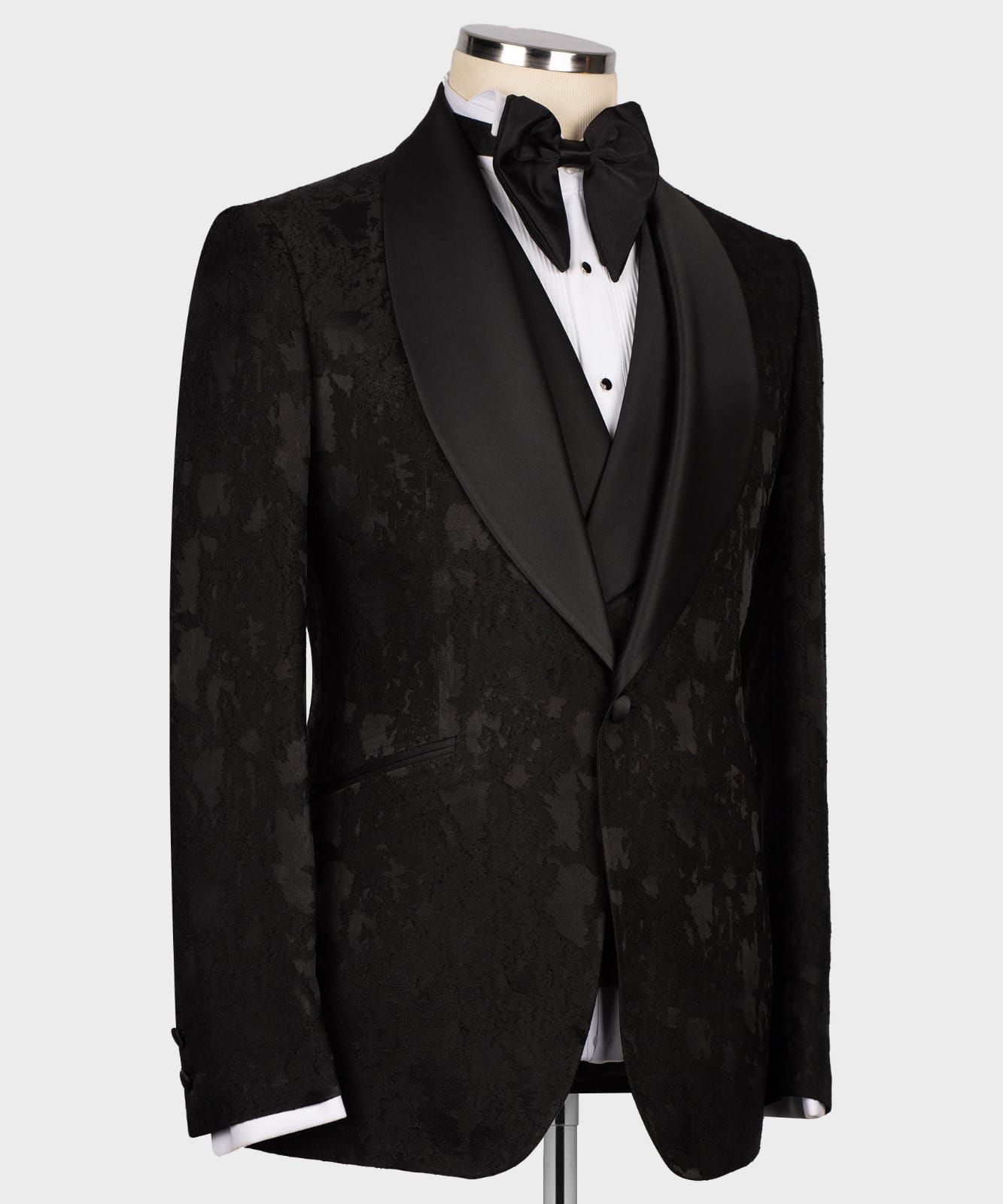 Classic Tuxedo Suit - Image 3