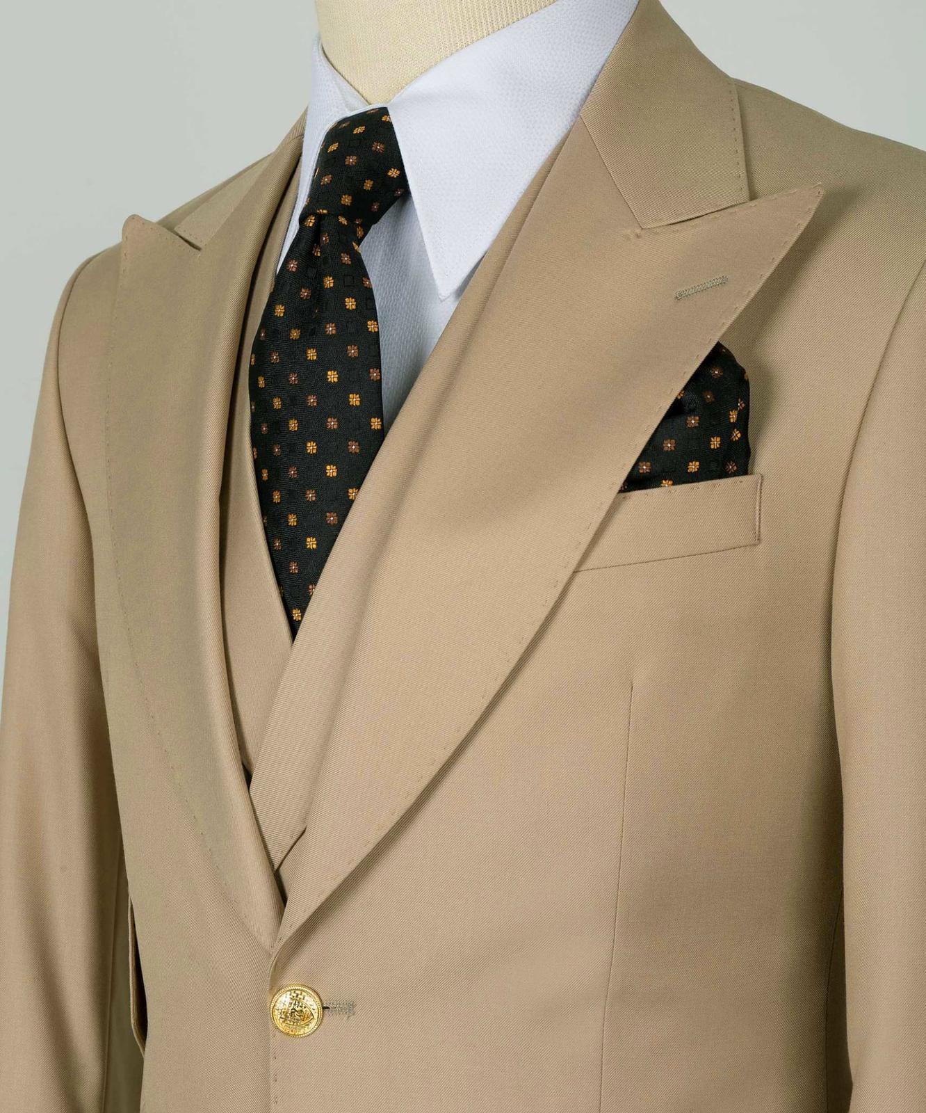 Classic Three-piece Suit - Image 4