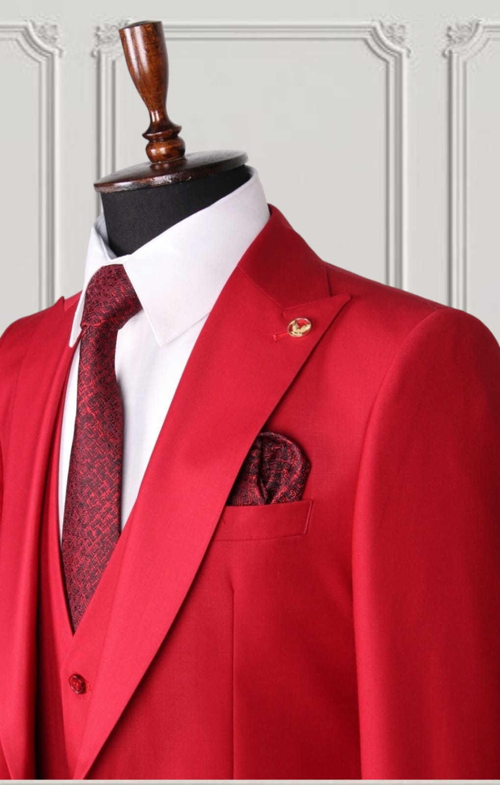 Classic Three-piece Suit - Image 2