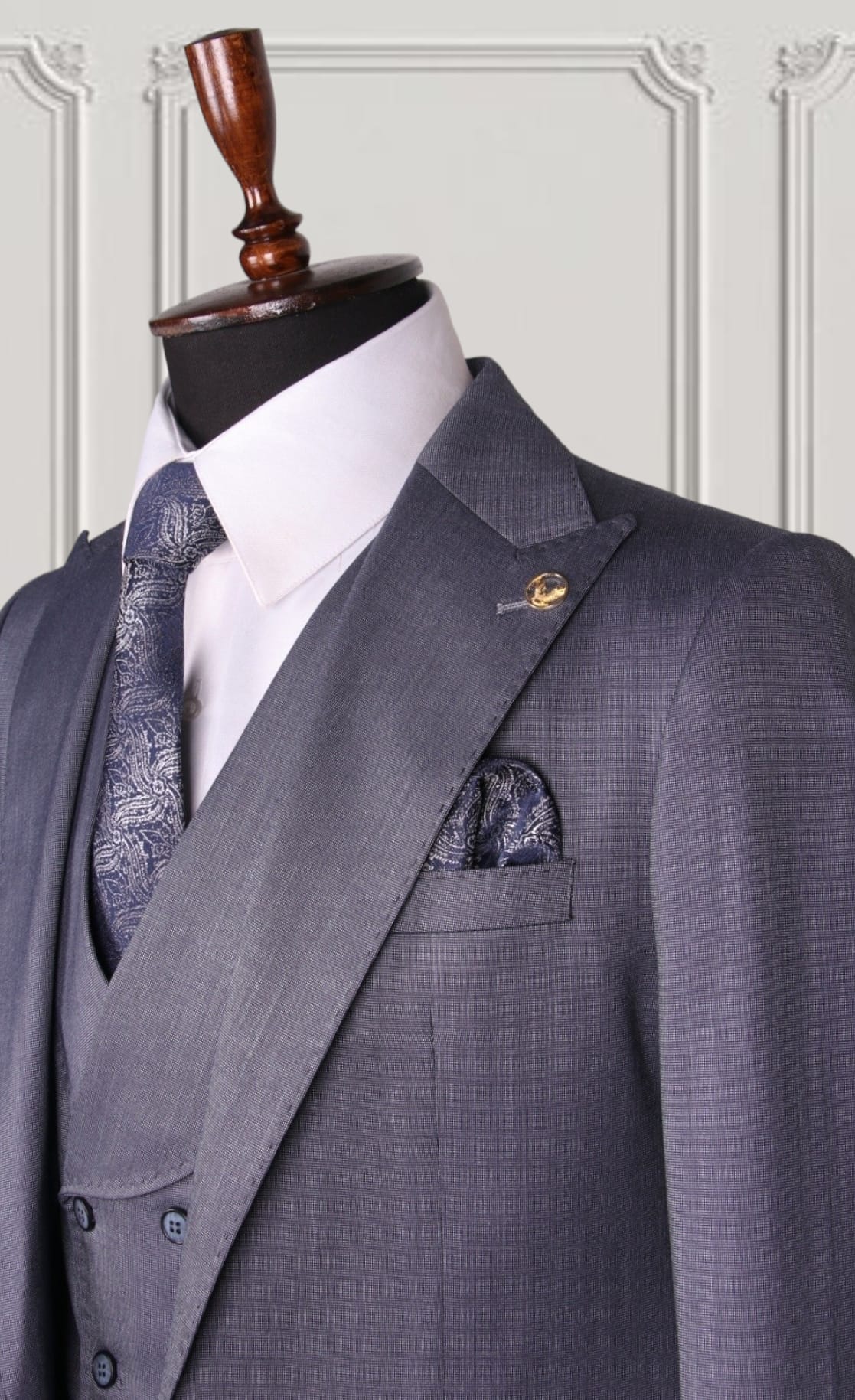 Classic Three-piece Suit - Image 2