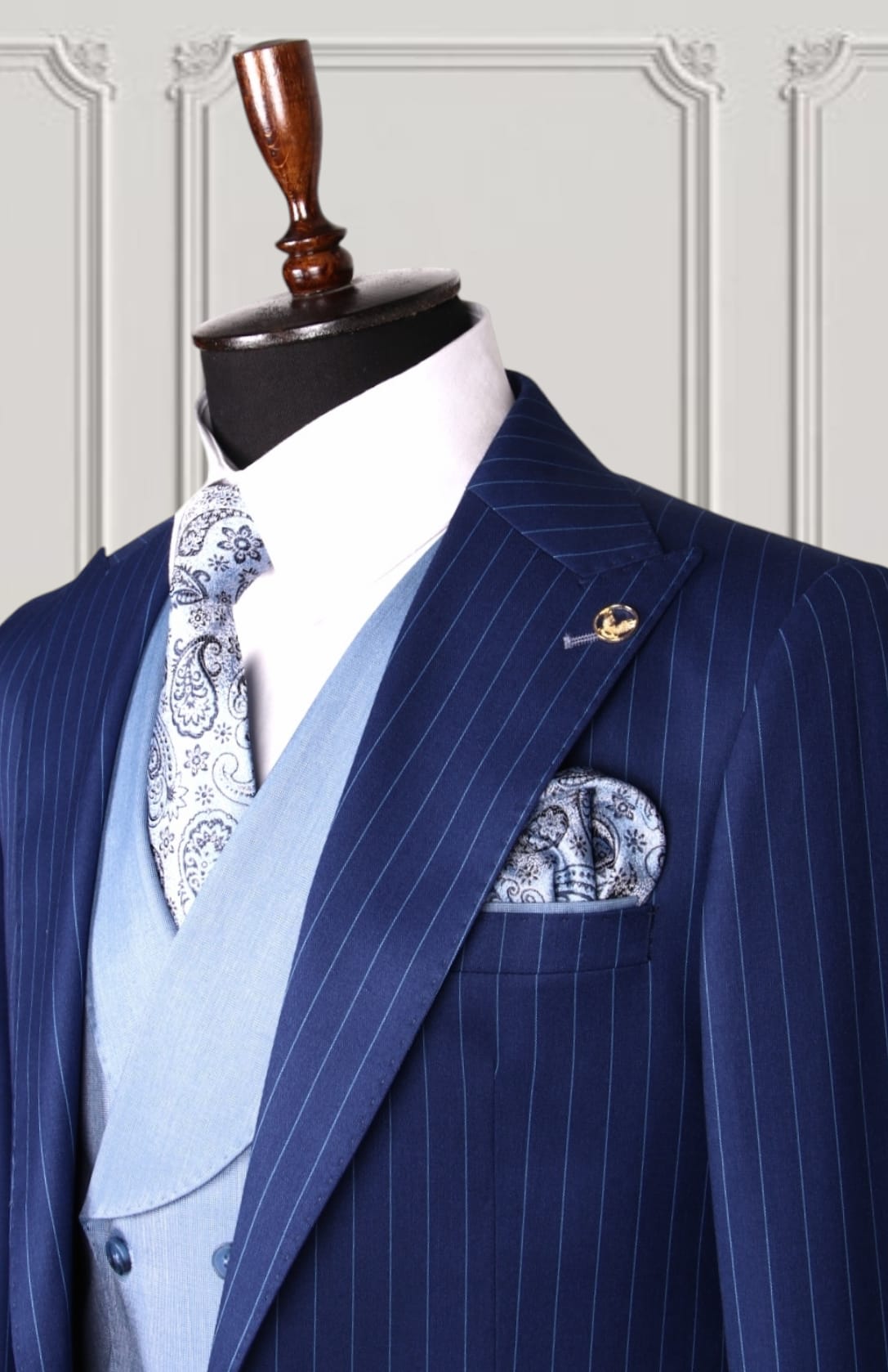 Classic Three-piece Suit - Image 2