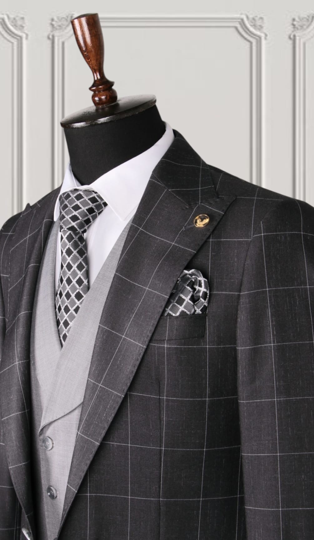 Classic Three-piece Suit - Image 2