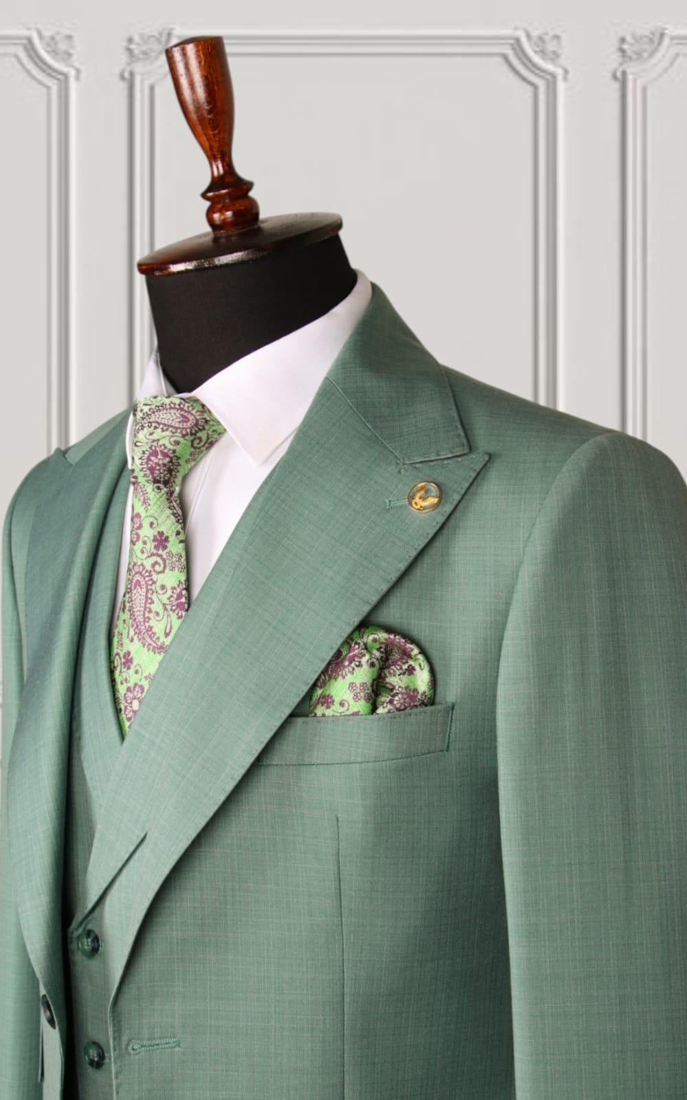 Classic Three-piece Suit - Image 2