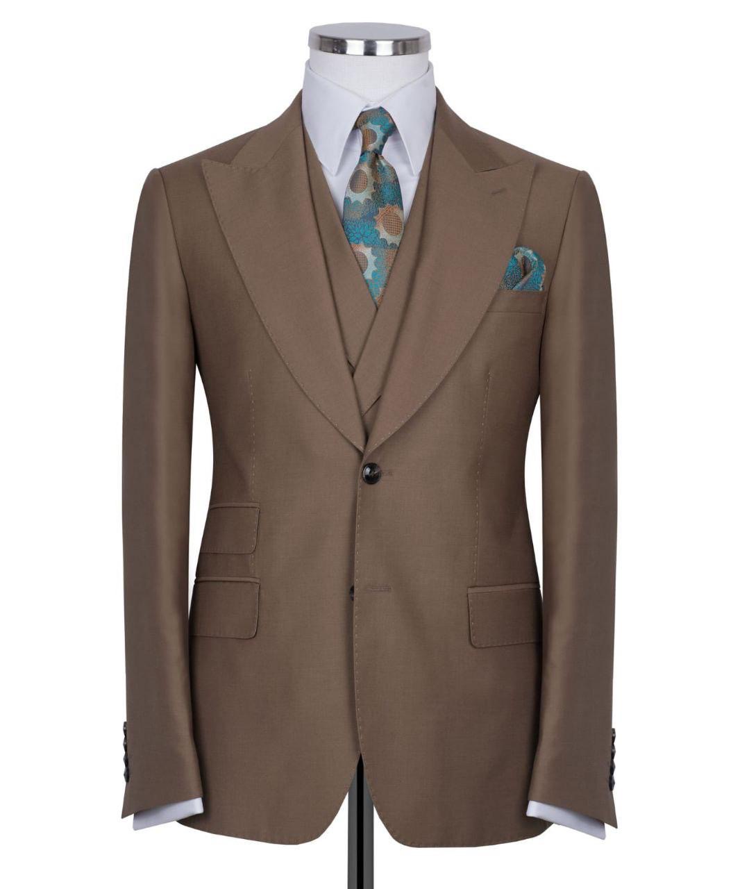 Classic Three-piece Suit - Image 3