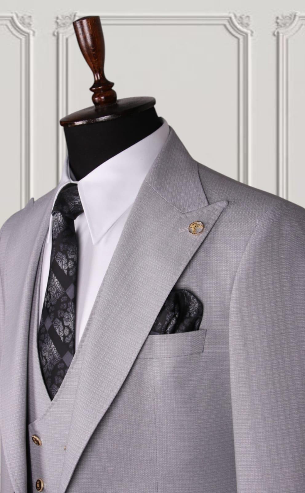 Classic Three-piece Suit - Image 2