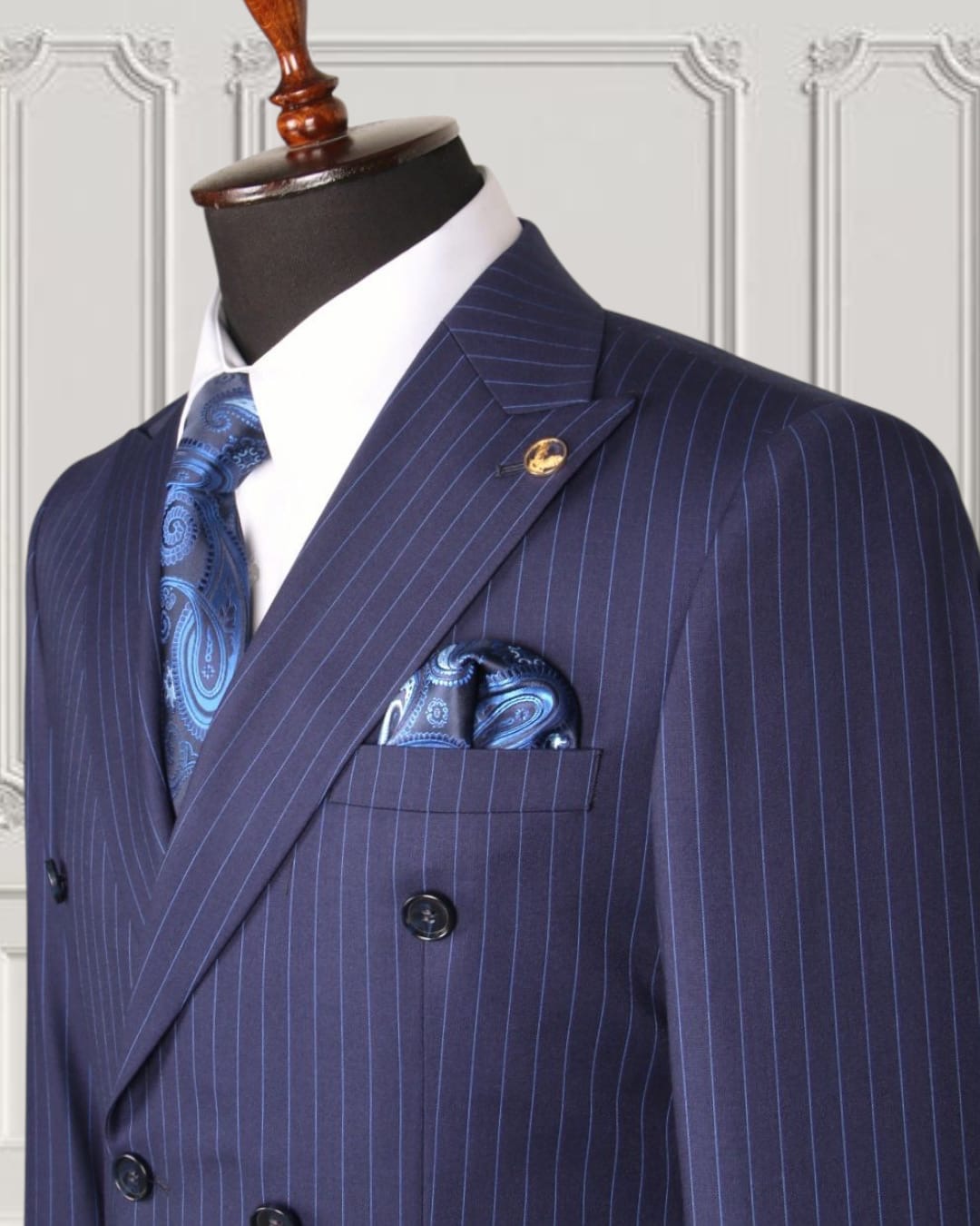 Classic Double-breasted Suit - Image 2