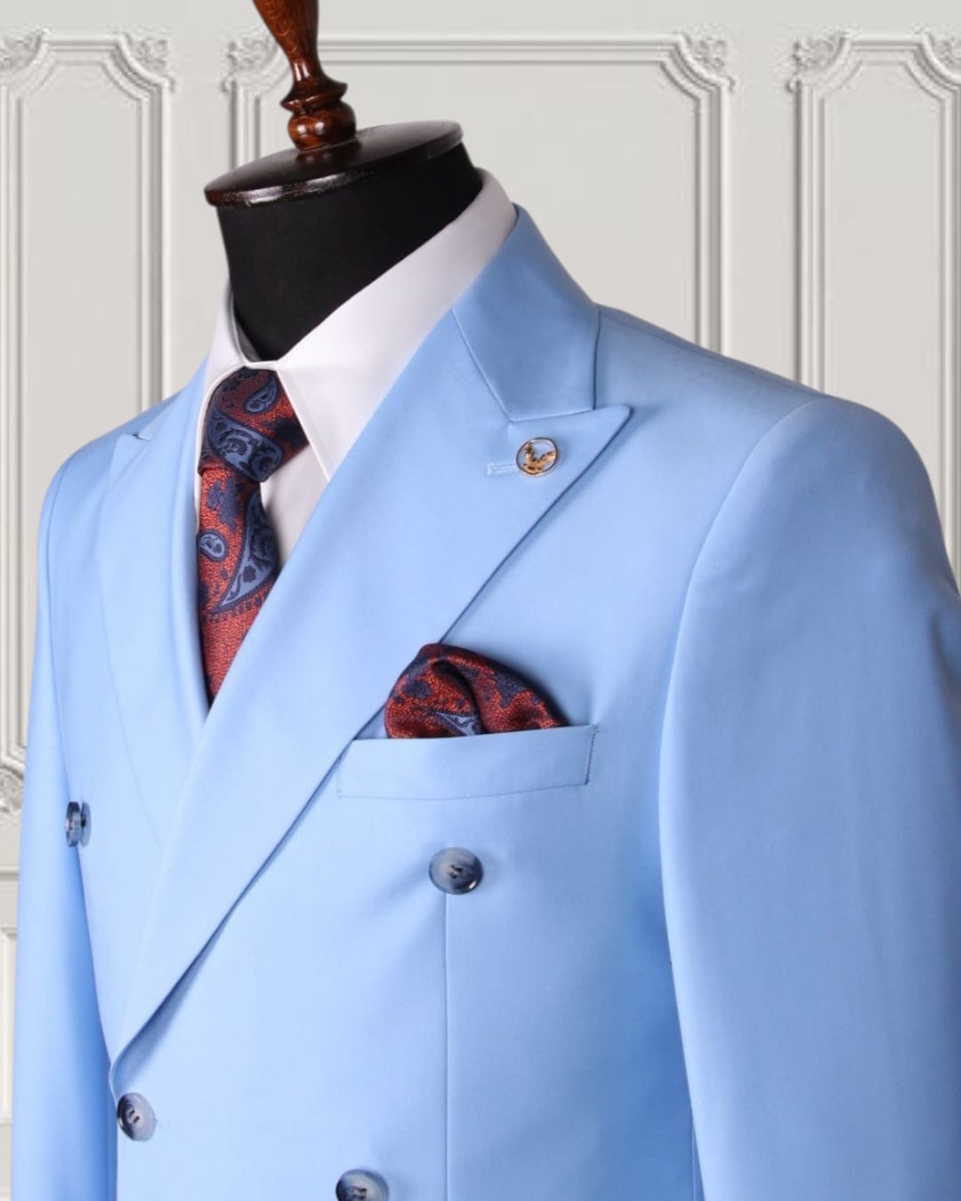 Classic Double-breasted Suit - Image 2