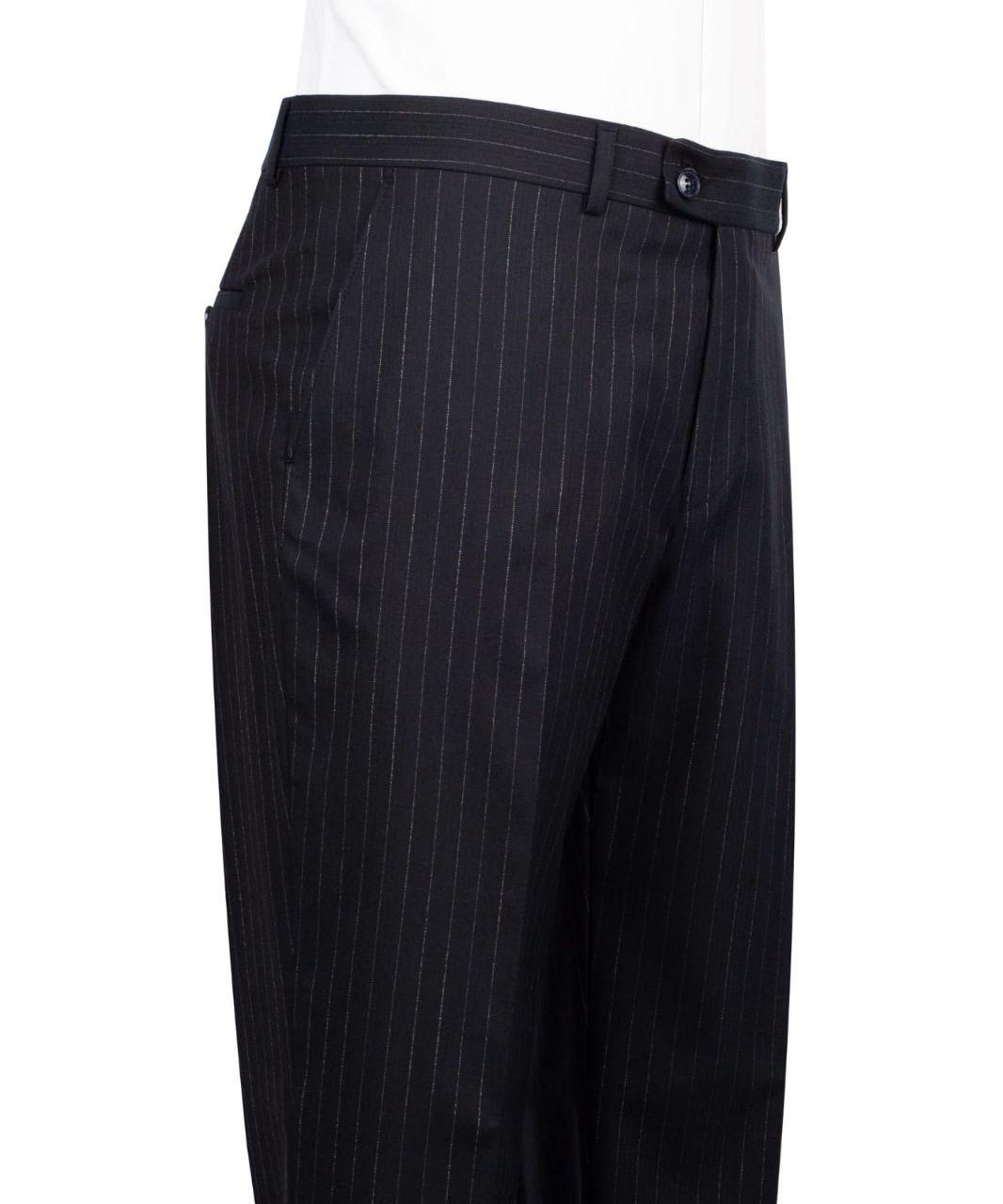 Classic Three-piece Suit - Image 4